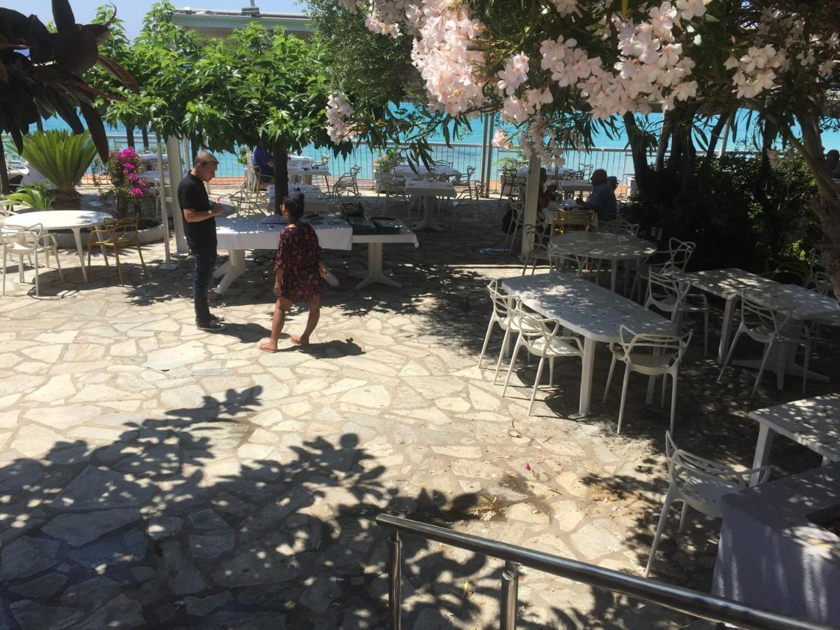 Ajaccio Magnifique T2 45M2 Neuf 5 Personnes Clim Wifi Stationnement Gratuit Centre Ville Plage A 300M Εξωτερικό φωτογραφία
